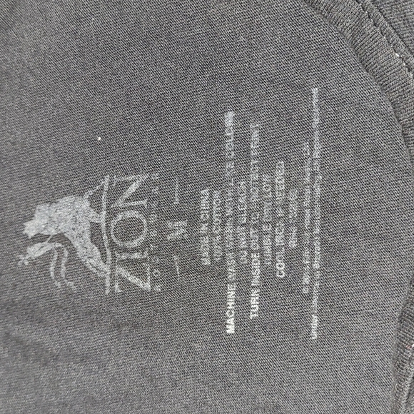 Woman's Black tank top with Bob Marley graphic - Picture 3 of 3